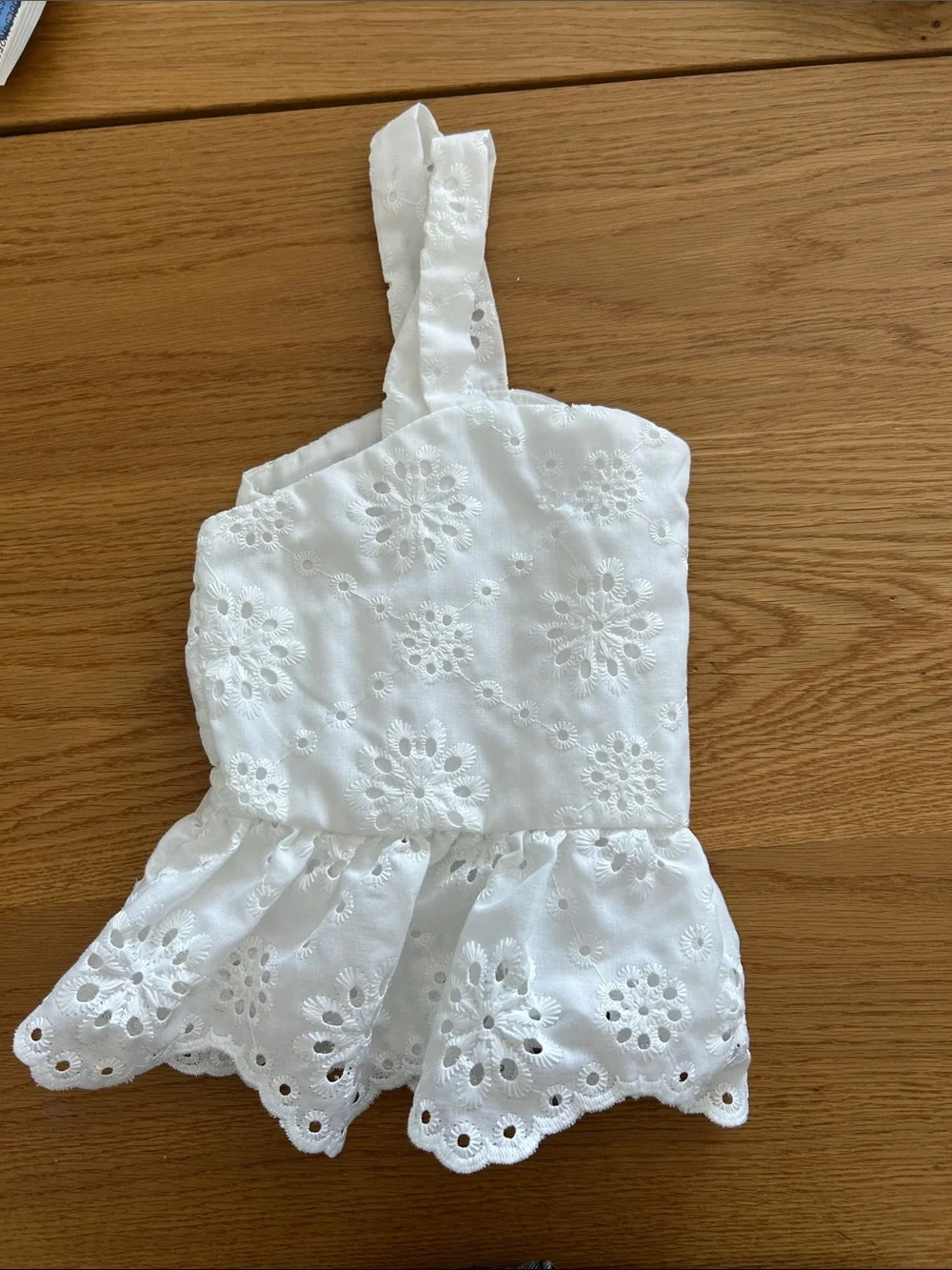 White Eyelet Ruffle Crop Top - Picture 4 of 4